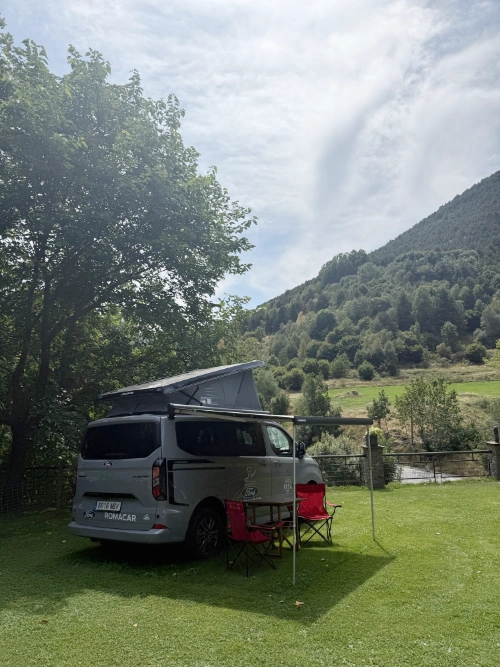 Camper camping